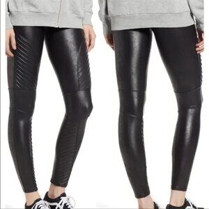 Spanx Faux leather High Waist Moto Leggings Size Large

A210
